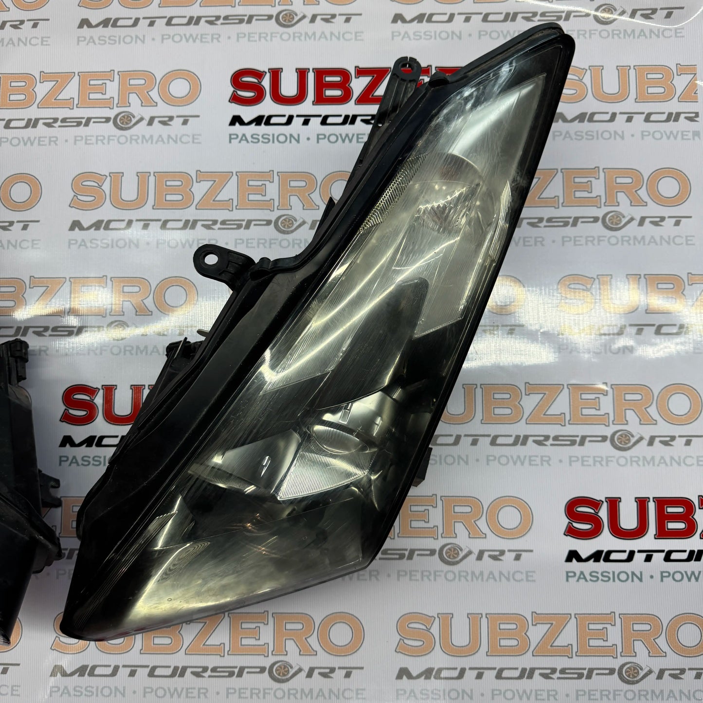 NISSAN GTR R35 HEADLAMPS (PAIR)