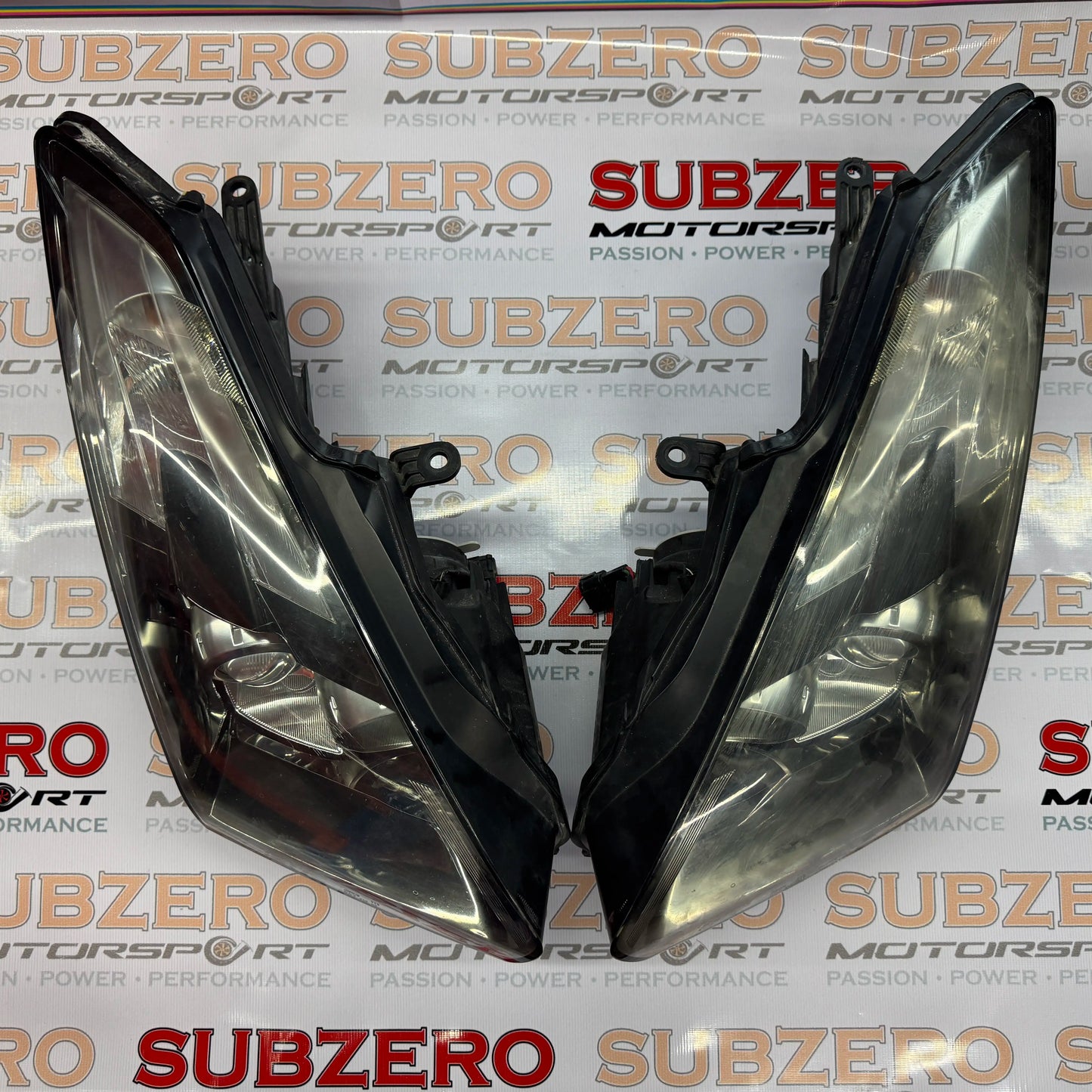 NISSAN GTR R35 HEADLAMPS (PAIR)