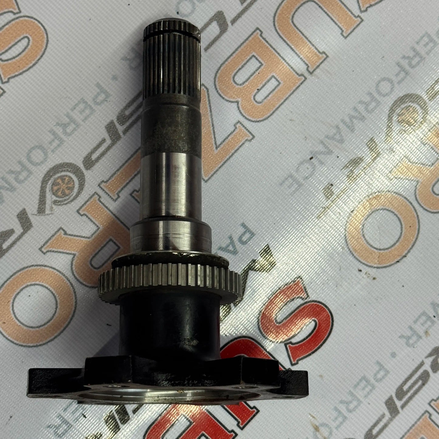 NISSAN GTR R35 AXLE STUB 43202-62B0A