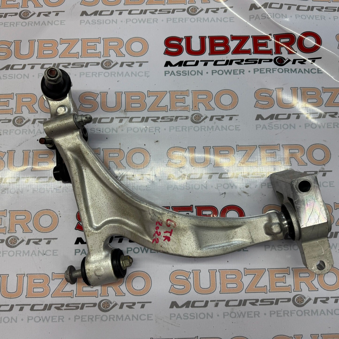 NISSAN GTR R35 FRONT LEFT UPPER CONTROL ARM 54525-JF00A