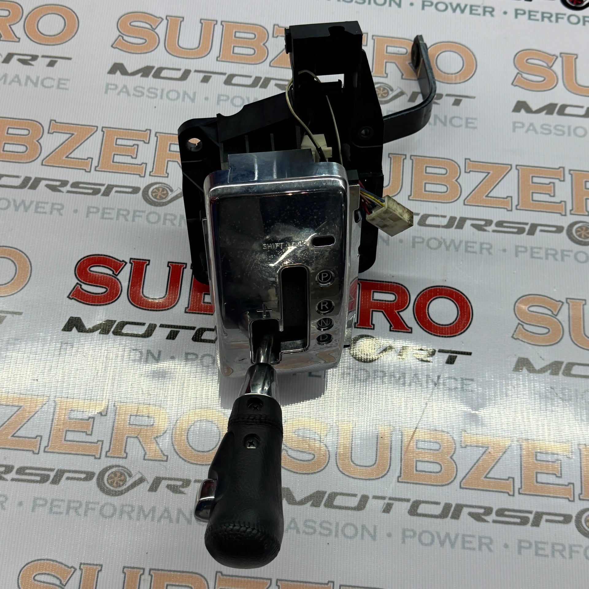 NISSAN GTR R35 GEAR SELECTOR ASSEMBLY