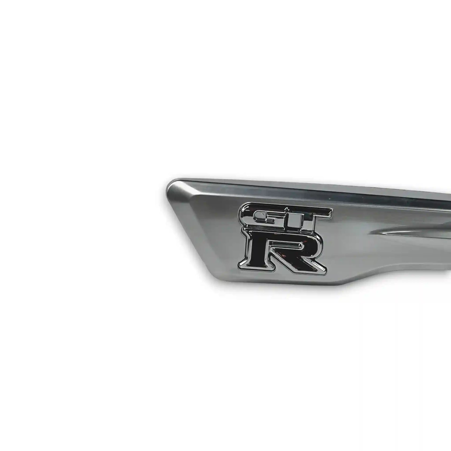 NISSAN R35 GT-R OEM FRONT FENDER EMBLEM LEFT HAND SIDE 63871-62B0A